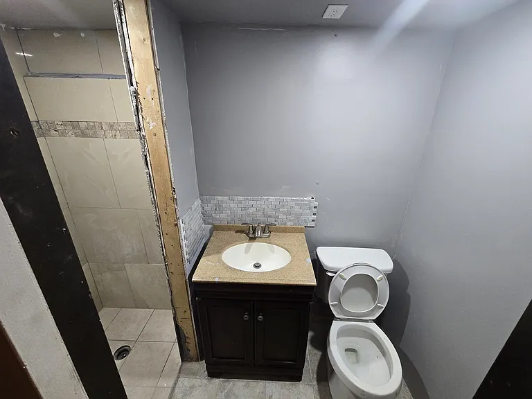 411 Cedar St — Photo 20