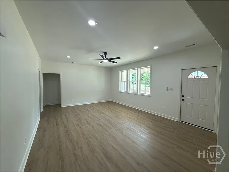 294 Moreland Ave — Photo 4