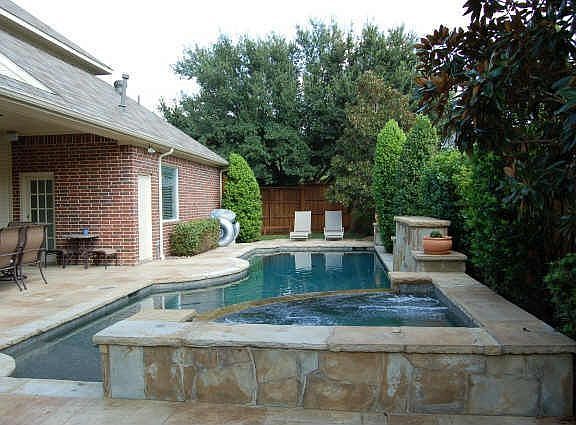 4th image of 1400 Beaver Creek Dr