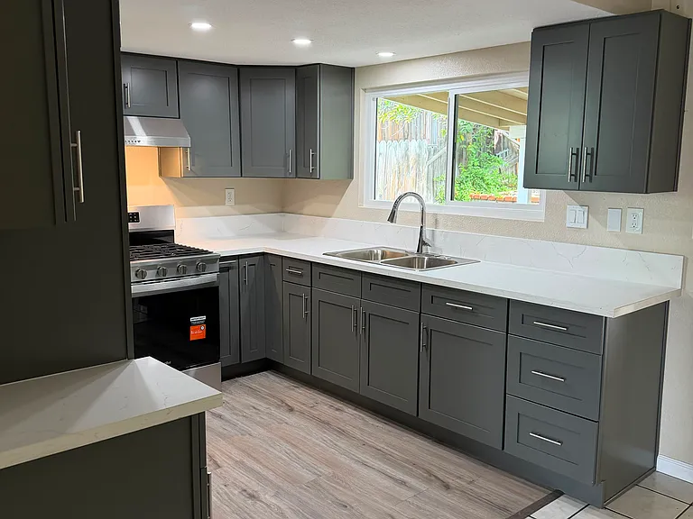 1315 E Flora St — Photo 11