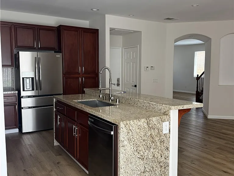 37638 Lemonwood Dr — Photo 1