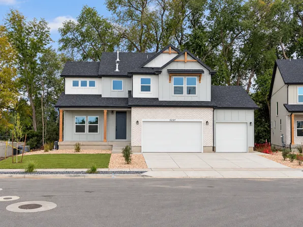 5257 S Century Way #220, Riverdale, UT 84405