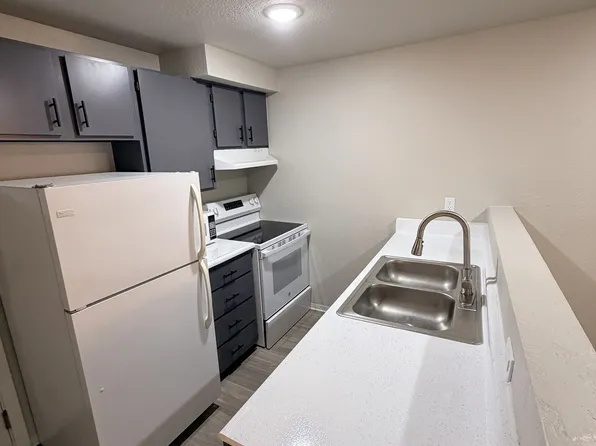 Cedar Apartments