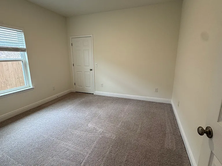 4725 Majestic Palm St — Photo 28