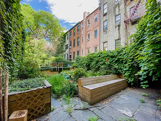 Rented by City Connections Realty | media 11