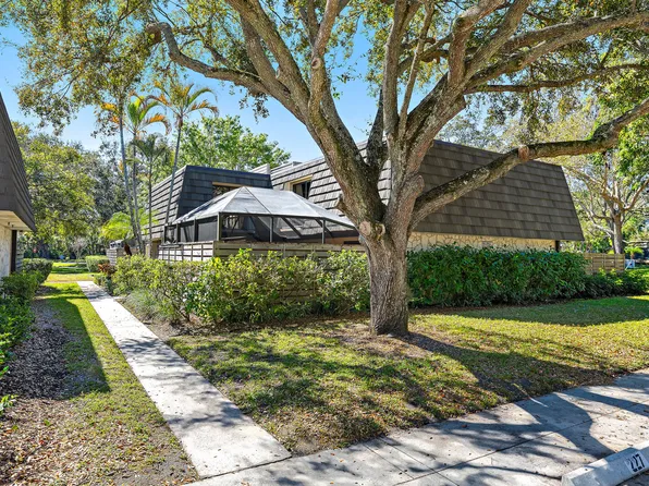 227 2nd Terrace, Palm Beach Gardens, FL 33418