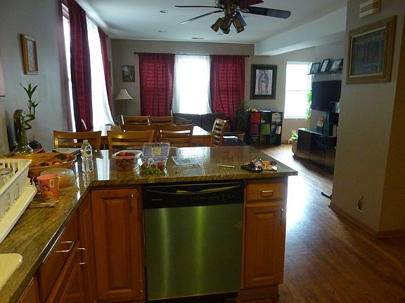 4th image of 2453 N Ashland Ave #2-FLAT