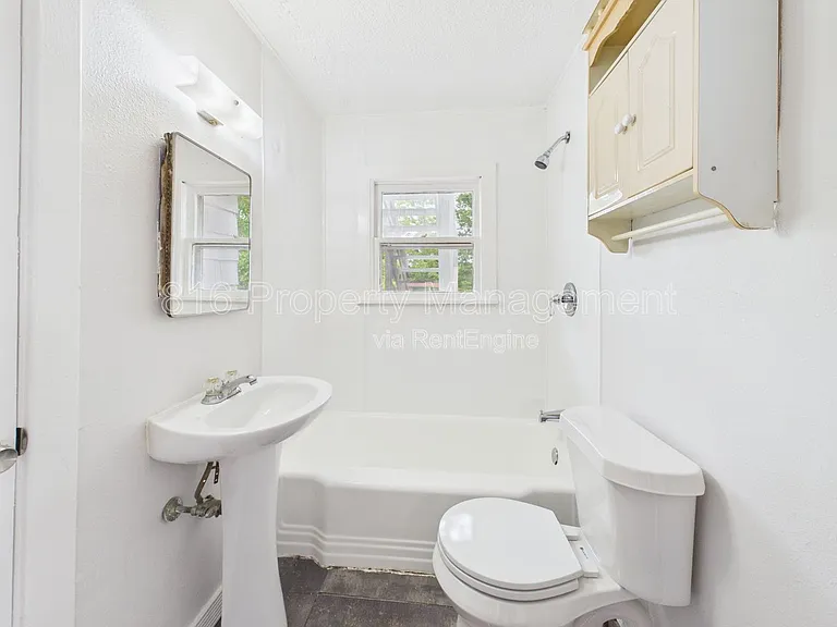 6921 Prospect Ave #C — Photo 11