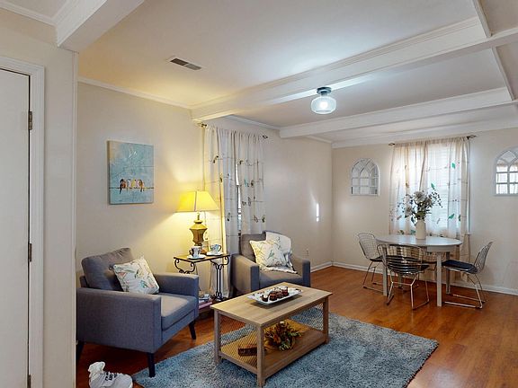 5th image of 602 Cardinal St