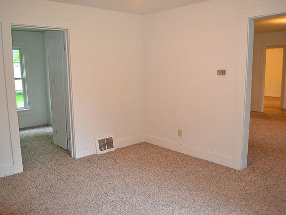 3rd image of 317 Denby St