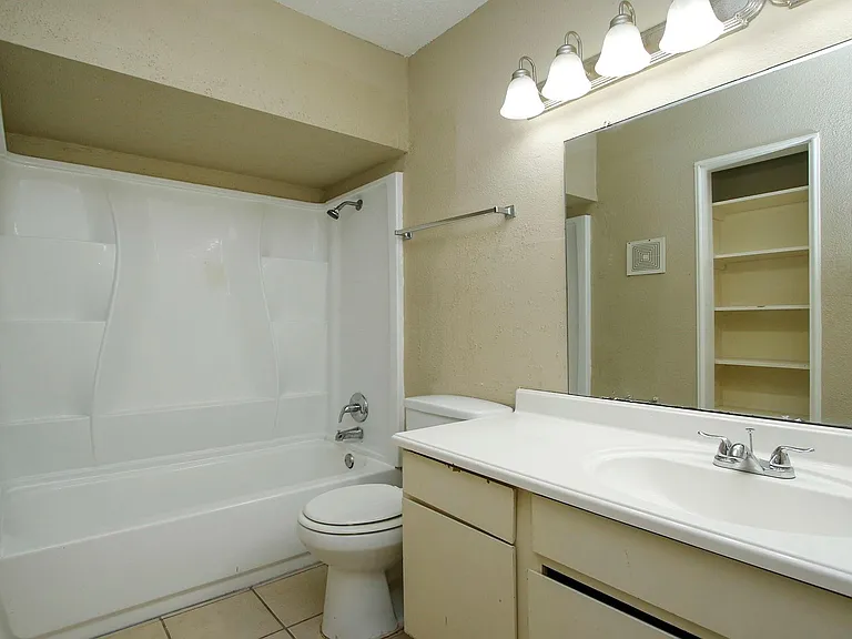 2822 S Bartell Dr #6 — Photo 22