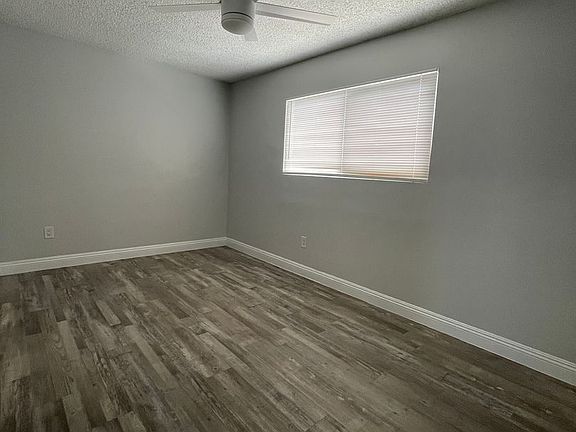 3rd image of 3551 Denver Ave #3553