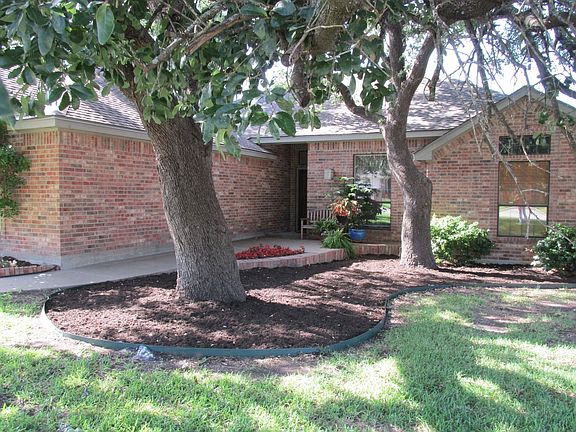 2nd image of 501 Armstrong Dr