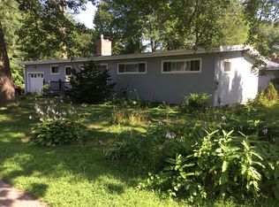 6 Brooks Ave, Essex Junction, VT 05452