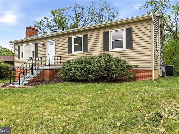 2nd image of 108 Wild Rose Cir