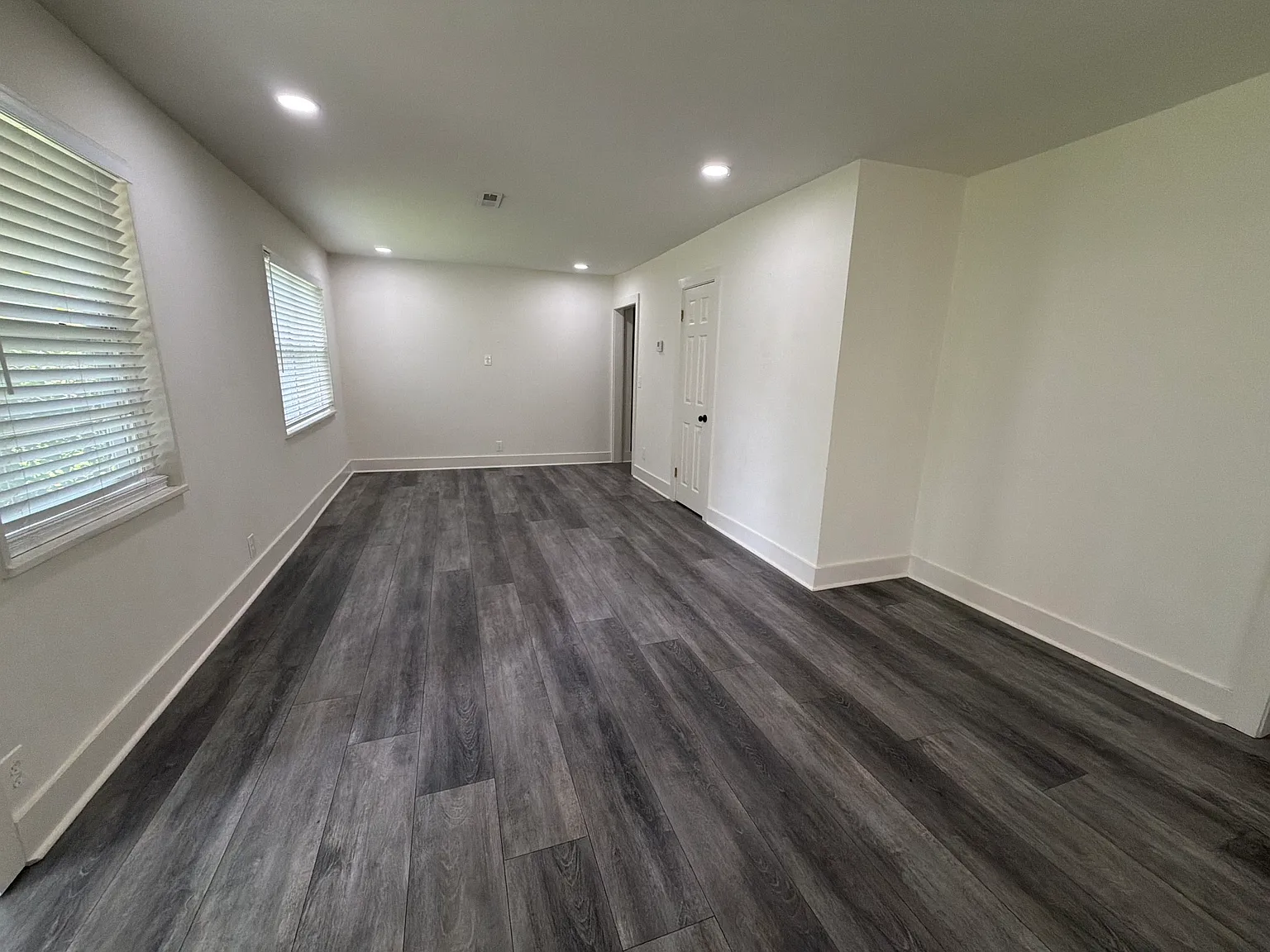 4 bed, 1404 sqft, $2,600 — Photo 3
