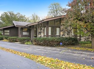 525 Kelly Ct, Lombard, IL 60148