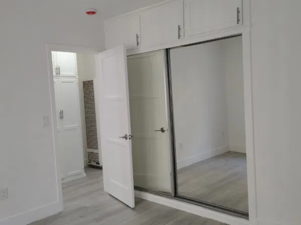 17001 Vanowen St, Van Nuys, CA 91406