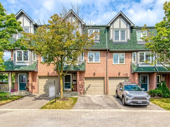 2955 Thomas St #12, Mississauga, ON L5M 6A9