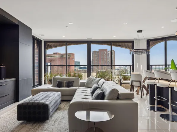 1201 Yale Pl APT 1110, Minneapolis, MN 55403