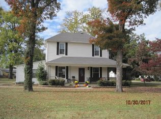 121 N Maple St, Fairland, OK 74343