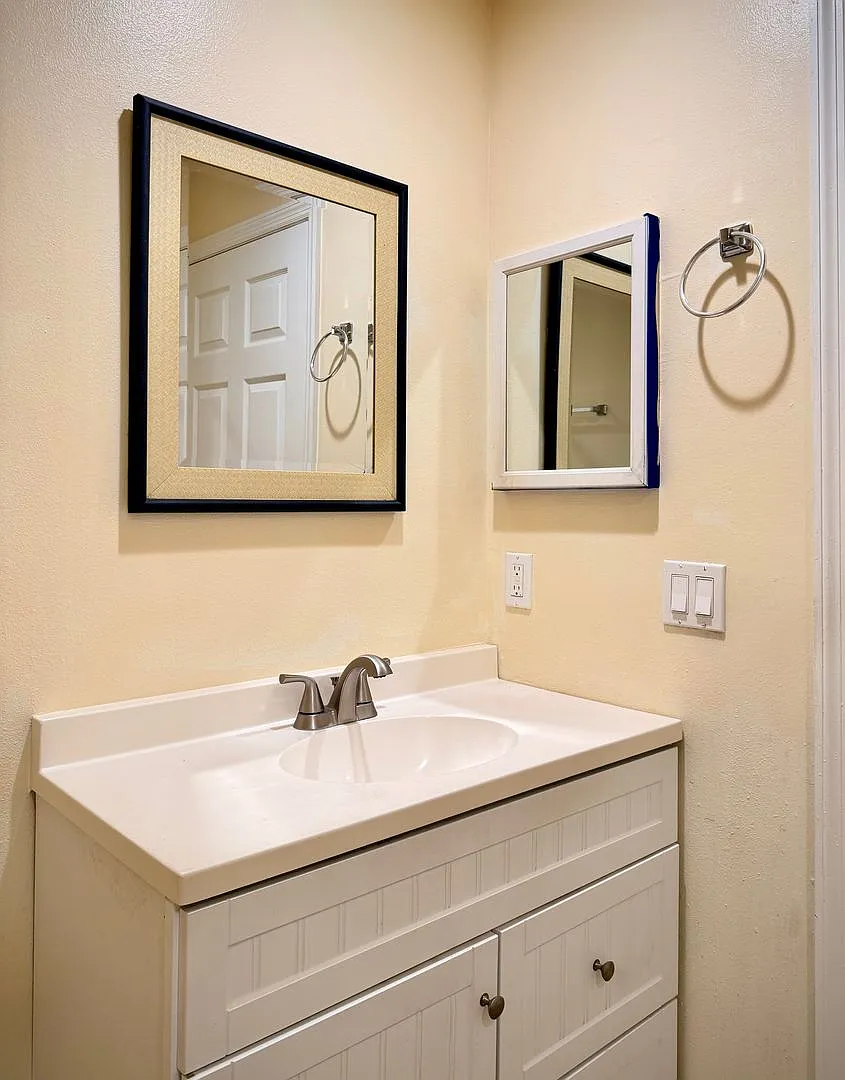 Updated 3-bedroom, 2-bath duplex rental in desirable Sebastian Highlands Florida-First Months Ren... — Photo 4