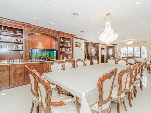 1764 East 17th Street image 3 of 45