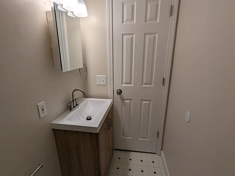 807 Thurman St — Photo 15
