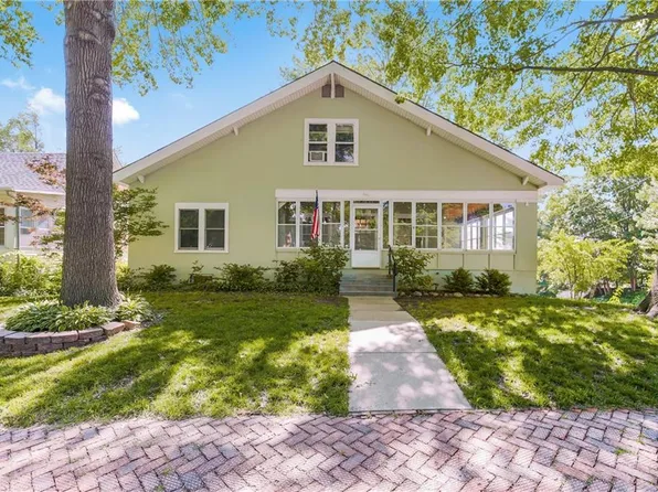 800 N 3rd St, Atchison, KS 66002