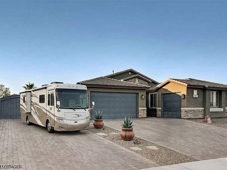 10430 Amulet Ridge Ct, Las Vegas, NV