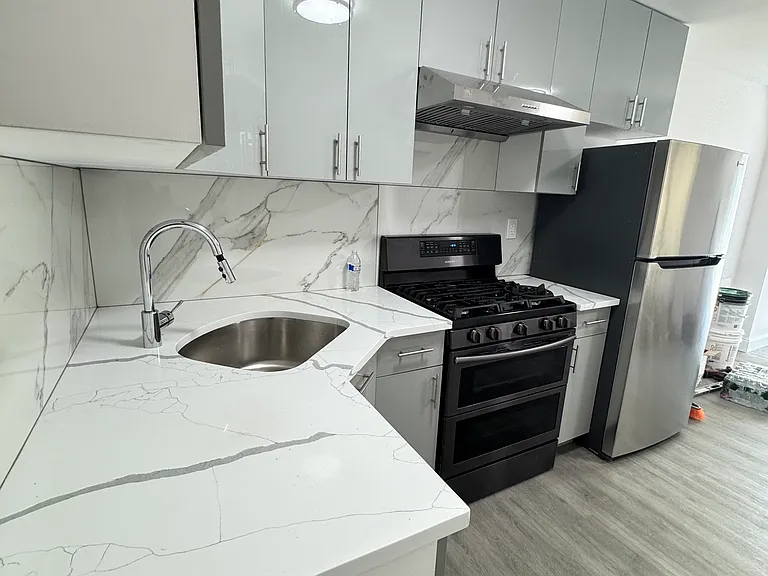836 Richmond Rd #1F — Photo 1