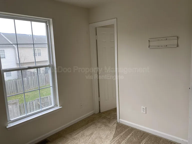2909 Broyhill Ct — Photo 16