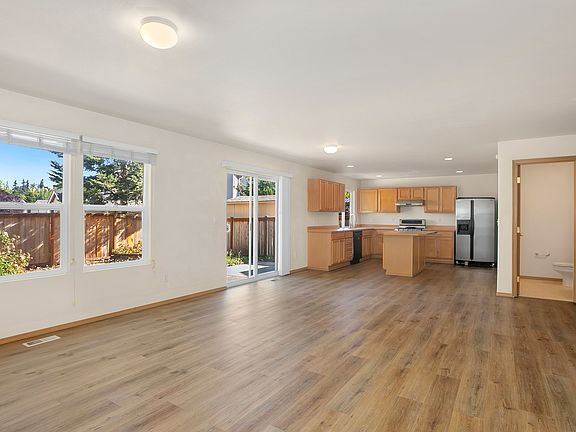 3rd image of 12530 SE 299th Pl