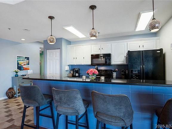 3rd image of 116 Emerald Bay Dr #2D