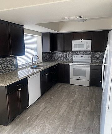 2nd image of 842 N Laveen Dr