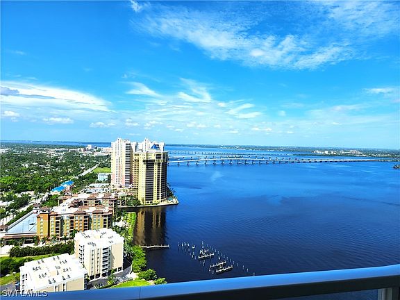 5th image of 3000 Oasis Grand Blvd #Lph6