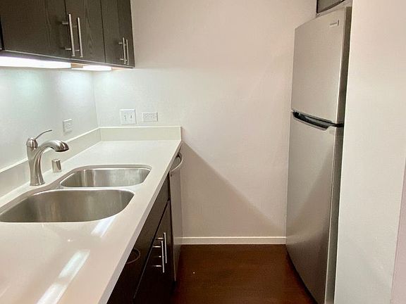 5th image of 55 Vanderwayer St Unit 4