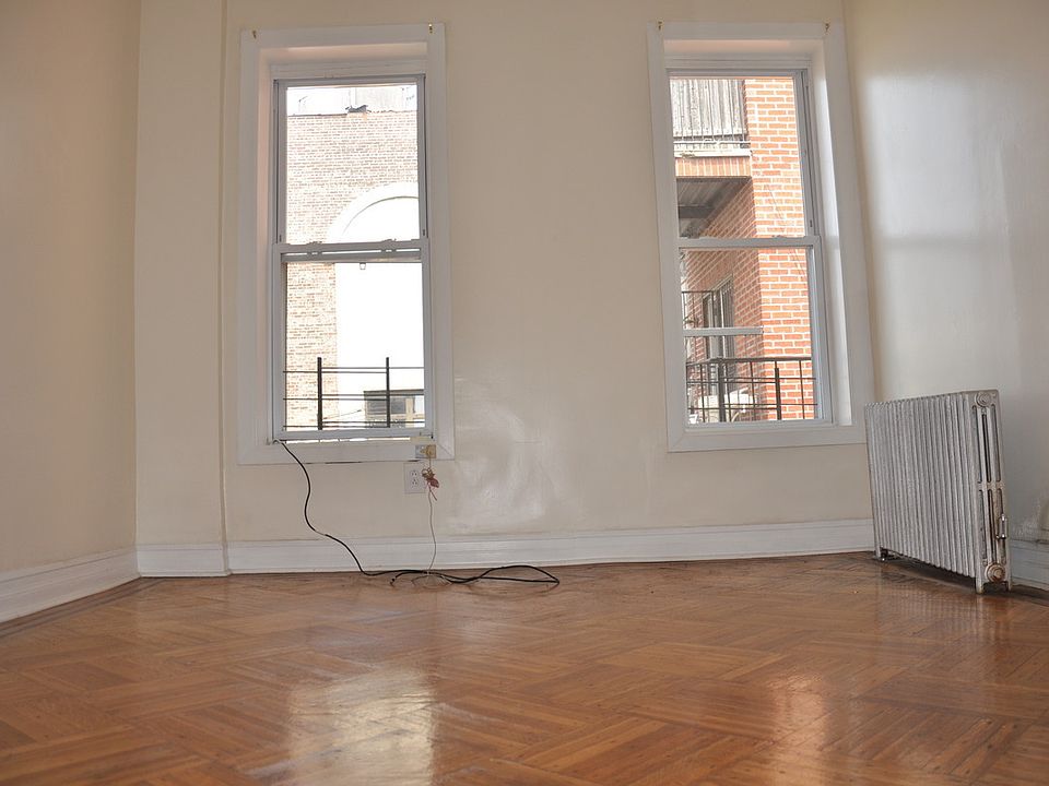 2nd image of 315 Albany Ave APT 3R