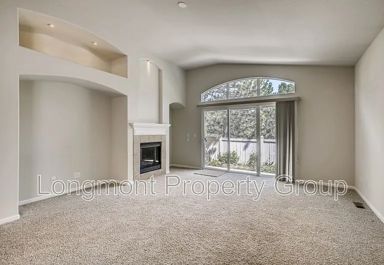 1668 Metropolitan Dr — Photo 5