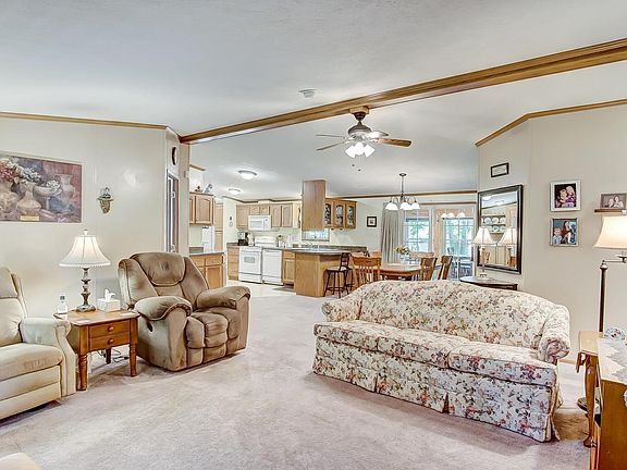 4th image of 5676 Cypress Dr NE