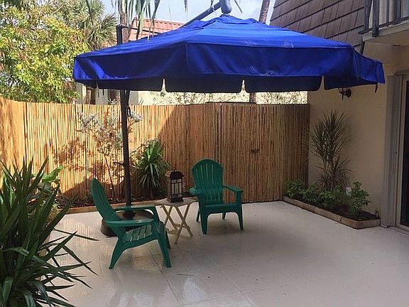 3rd image of 121 Ocean Cove Dr