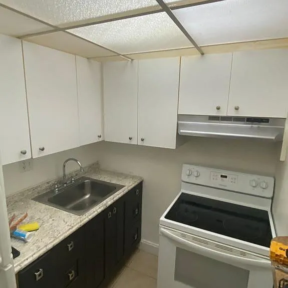 151 SE 6th Ave #12 — Photo 7