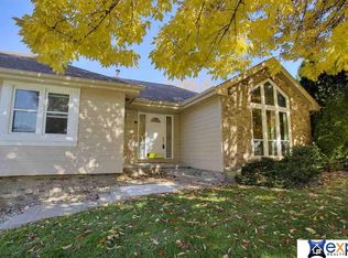 9120 Drexel Cir, Omaha, NE 68127