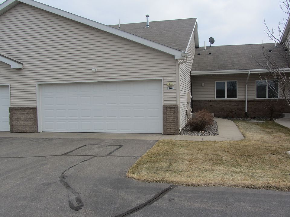 Front of home with 2 car attached garage