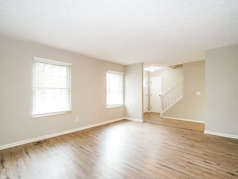 442 Rambling Brook Dr — Photo 7