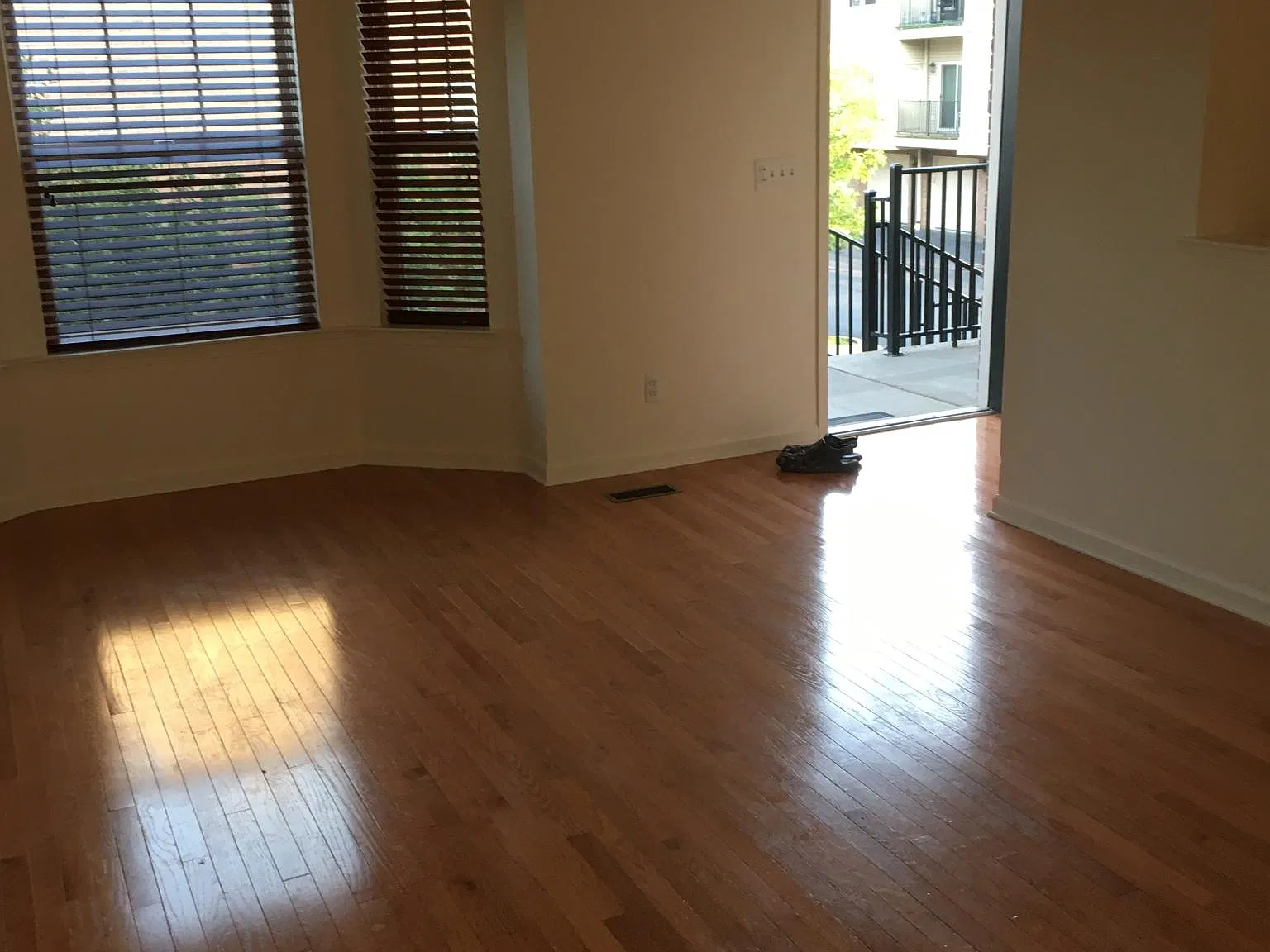 25587 Portico Ln — Photo 3