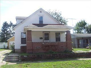 1st image of 916 Fountain St