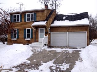 210 W 9th St, Kaukauna, WI 54130