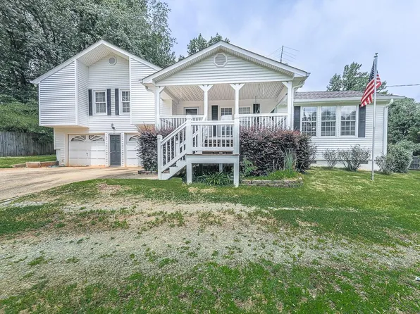 141 Cherokee Village Dr, Ball Ground, GA 30107