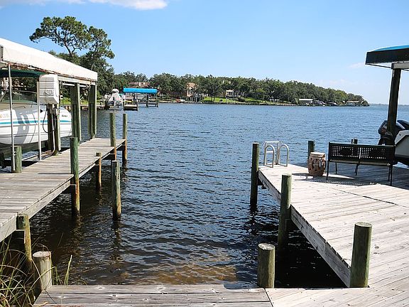 2nd image of 71 Lakeshore Dr